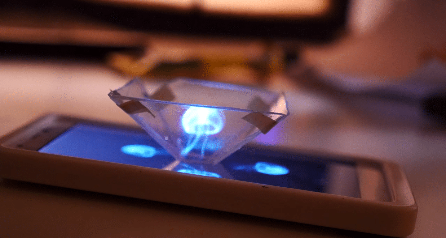 Transformer un téléphone en Projecteur d'hologramme.