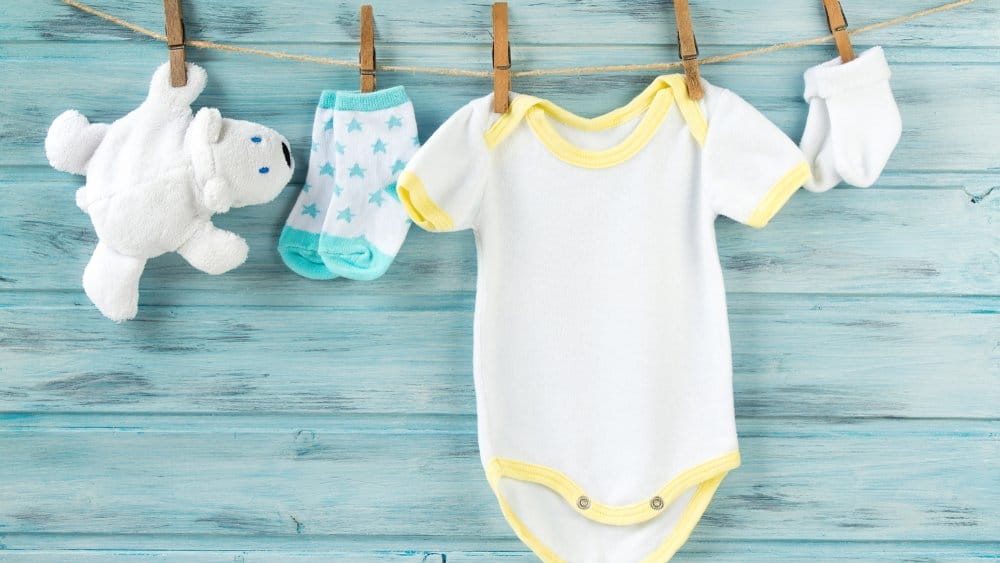 Des vêtements et accessoires pour bébé
